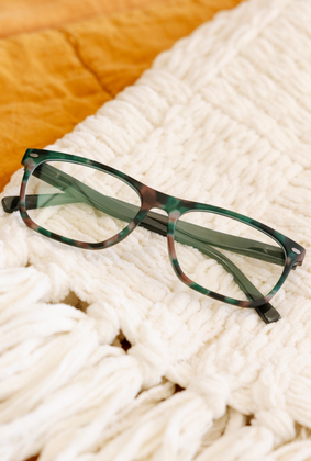  green reading glasses