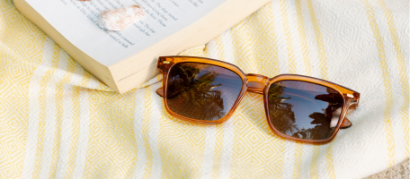 Why Sunglasses Over Reading Glasses Aren’t the Best Choice (and What to Wear Instead!)