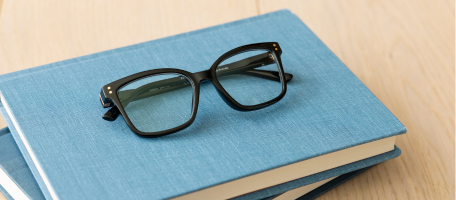 Finding the Perfect Glasses for Small Faces: Style Meets Comfort